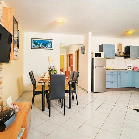 Fuer 6 Personen Ca 66 Qm In Rabac, Istrien Bucht Von Apartman Rabac